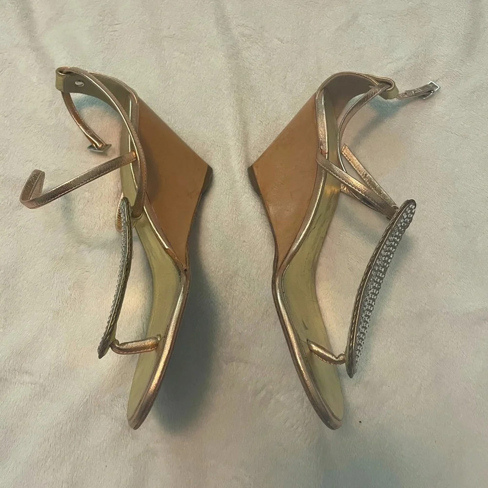 Gorgeous Giuseppe Zanotti sandals with rhinestone accents - Picture 6 of 15